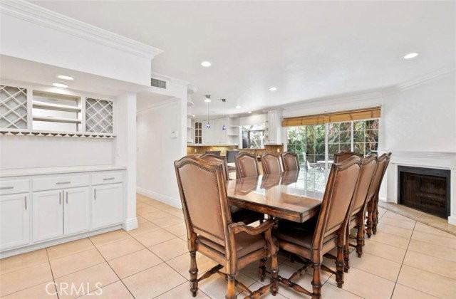 5954 Wilkinson Ave - Photo 4 of 8