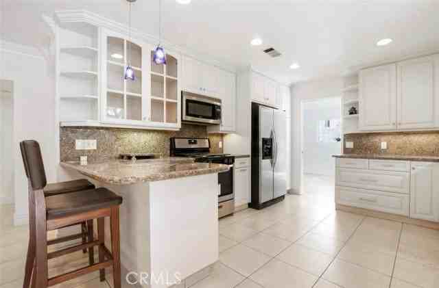 5954 Wilkinson Ave - Photo 6 of 8