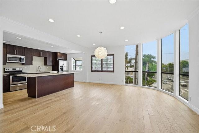 14115 Moorpark St - Photo 7 of 8