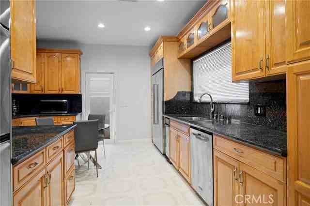 7851 Mary Ellen Ave - Photo 6 of 7