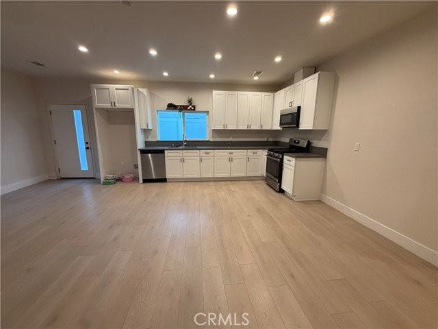 17642 Tribune St - Photo 3 of 8