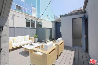 442 S Roxbury Dr #A - Photo 3 of 8