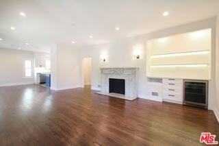 442 S Roxbury Dr #A - Photo 4 of 8