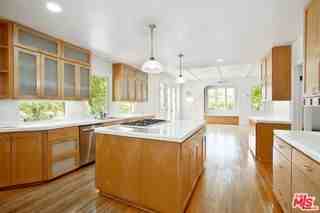 333 S Mccarty Dr - Photo 7 of 8