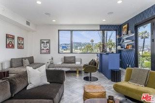 137 N North Doheny Drive #4 - Photo 7 of 8
