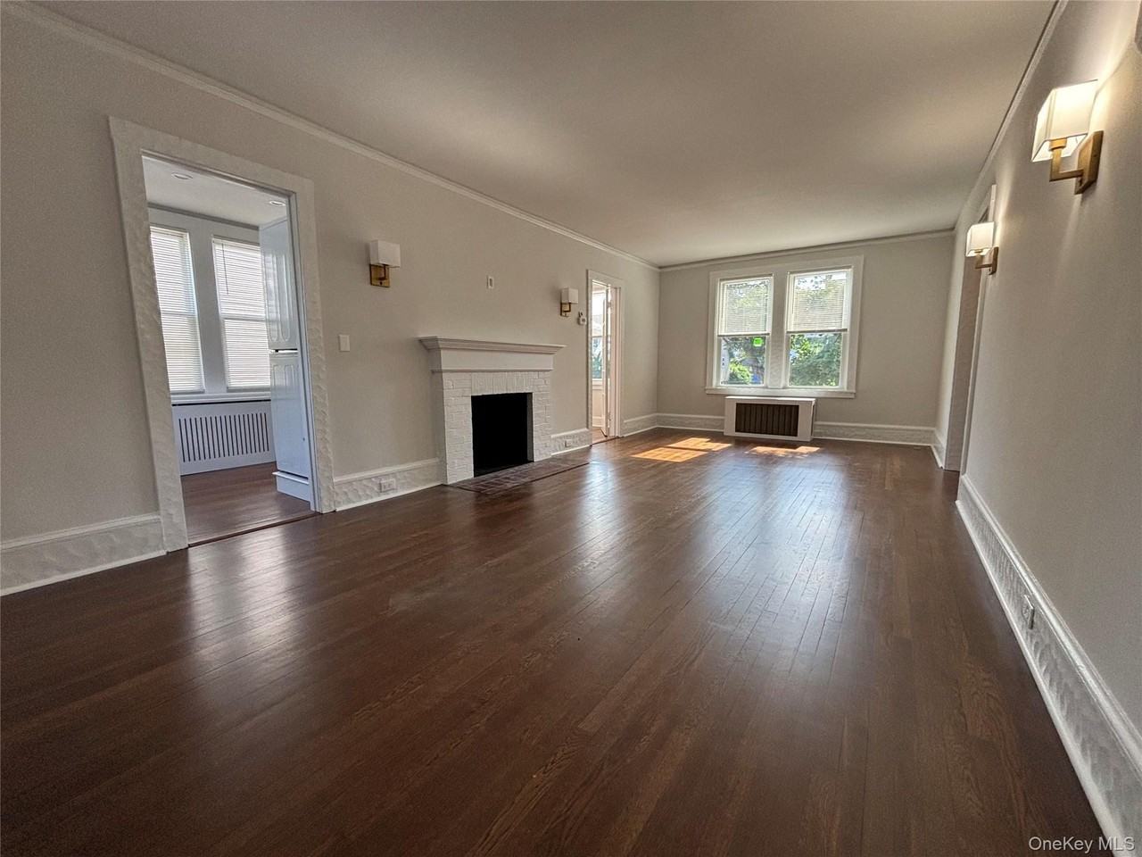 23 Perry Ave - Photo 5 of 49