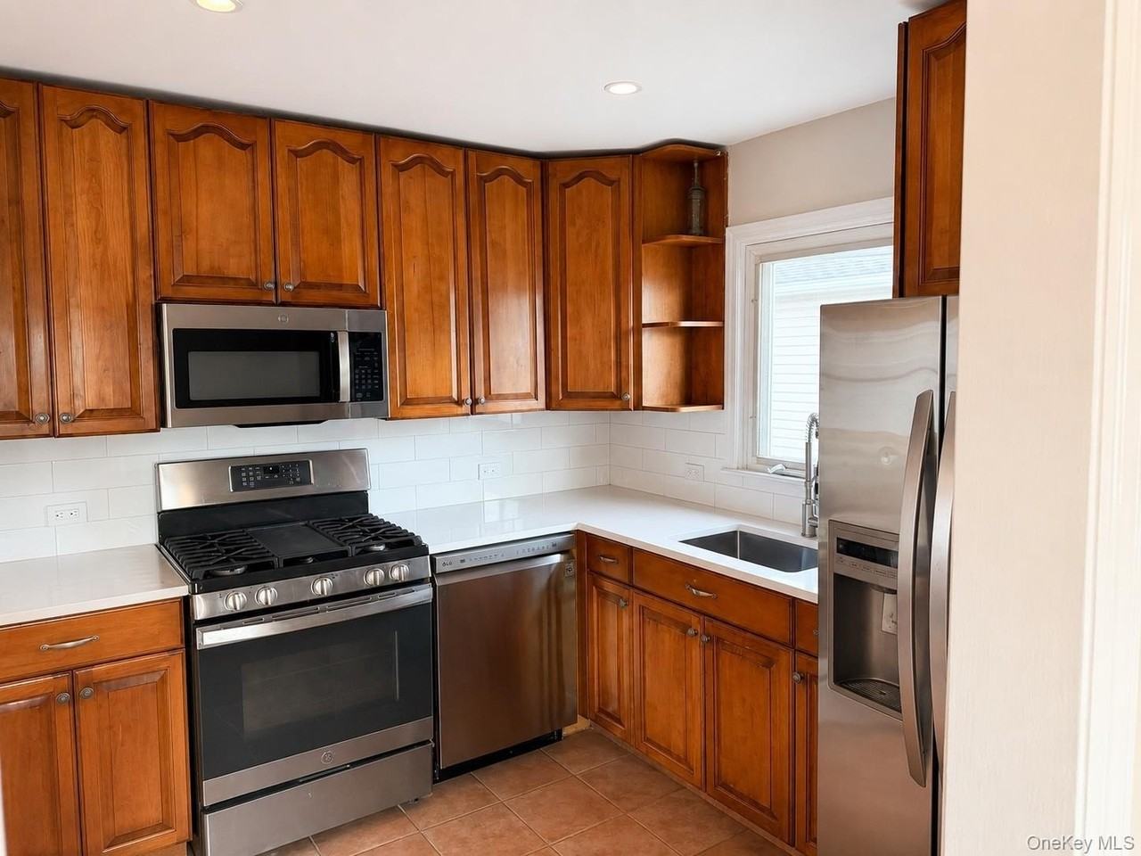35 Gibson Blvd #2 - Photo 4 of 9