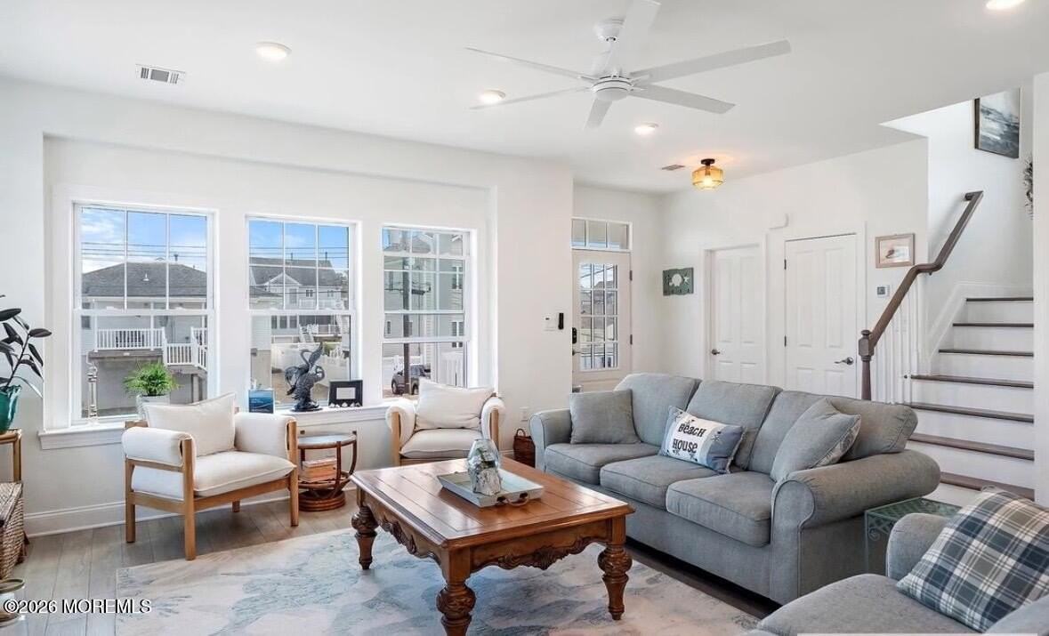 214 5th Ave - Photo 2 of 17