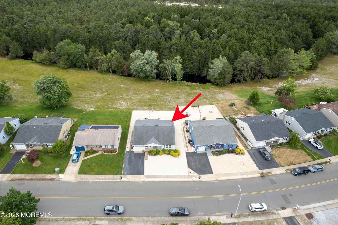 251 Westbrook Dr - Photo 5 of 39