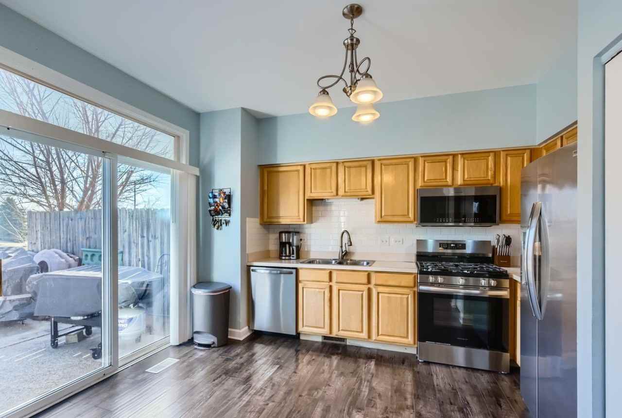 2606 Stowe Ct - Photo 2 of 12