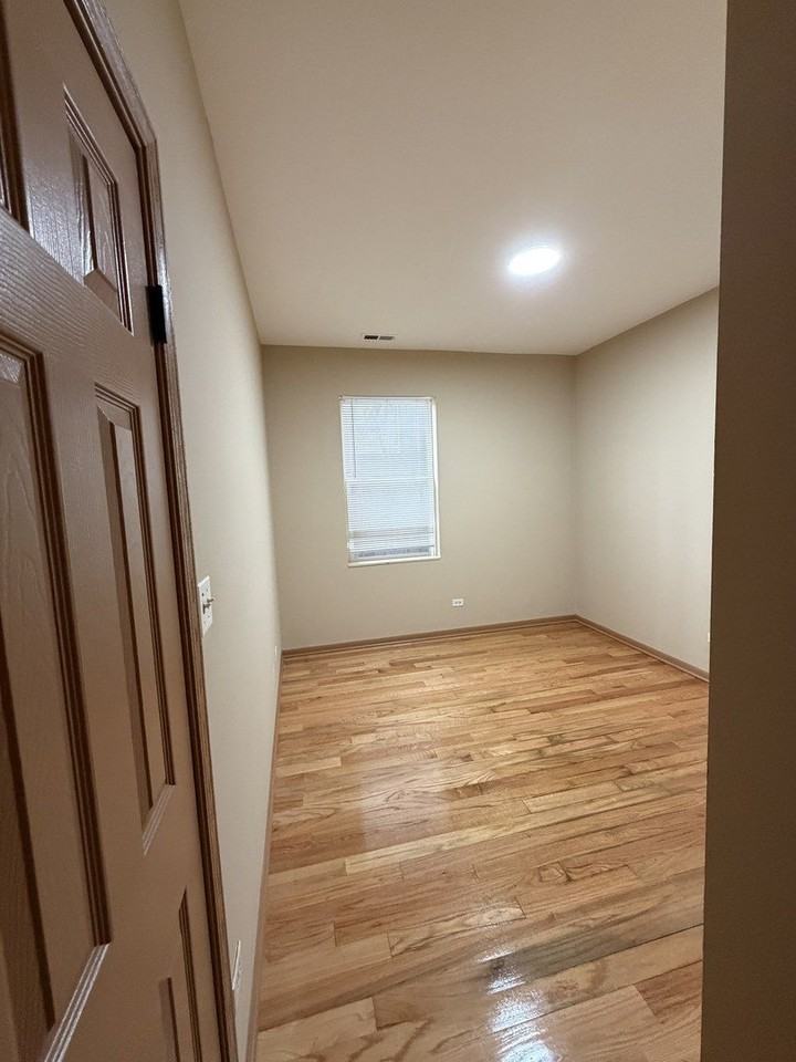 1632 S Saint Louis Ave #2 - Photo 7 of 11