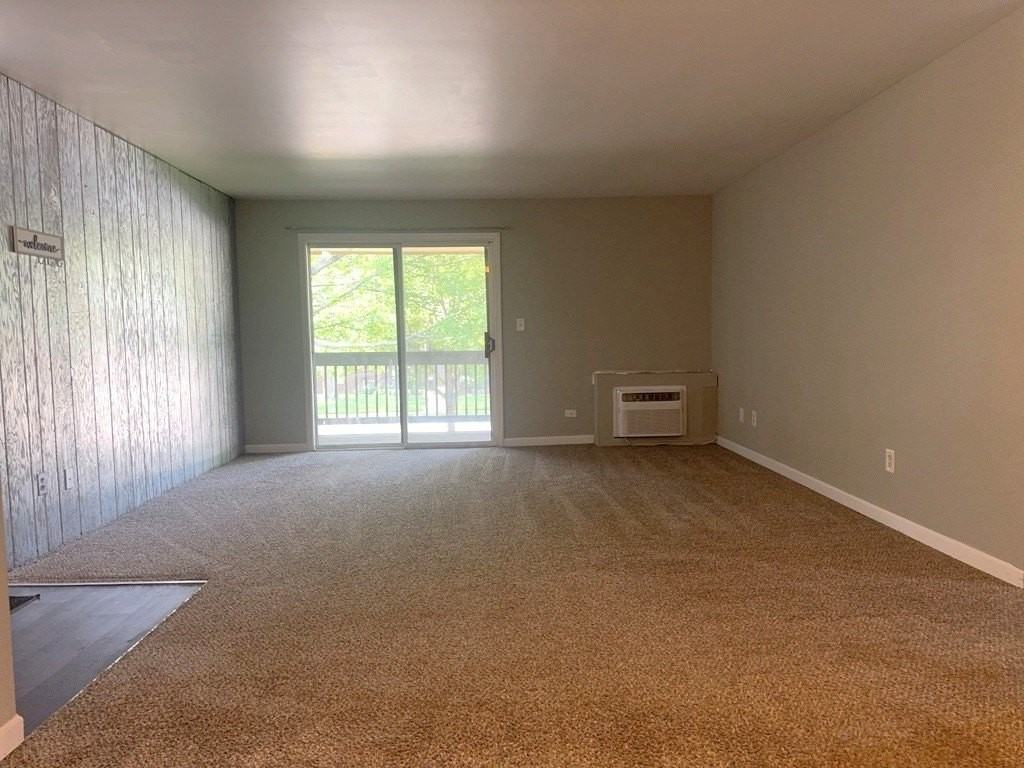571 Somerset Ln #5 - Photo 6 of 17