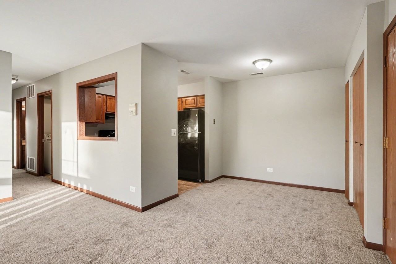 219 Uteg St #E - Photo 5 of 15