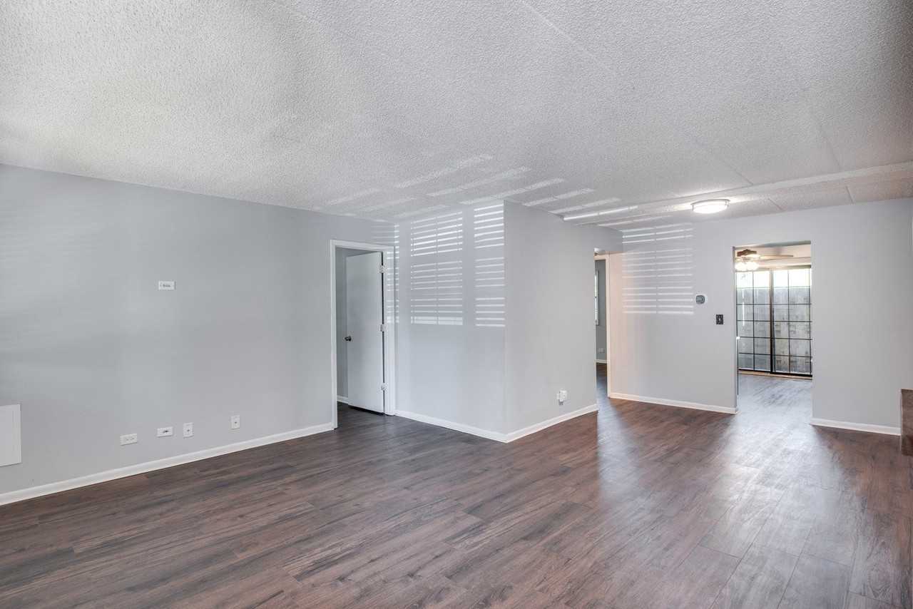 1486 W Jefferson Ave #D - Photo 2 of 16