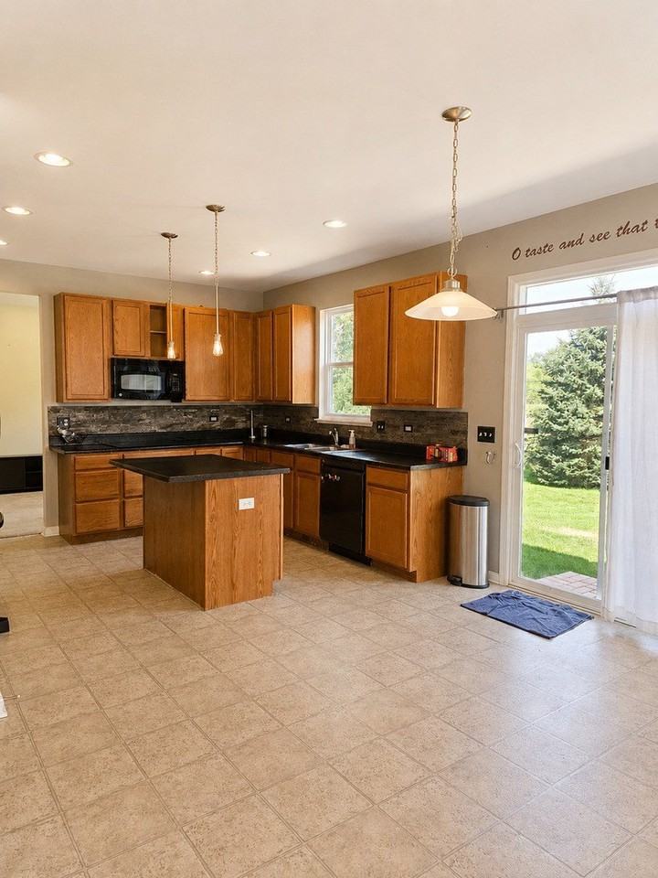 1230 Bellows Way - Photo 7 of 26