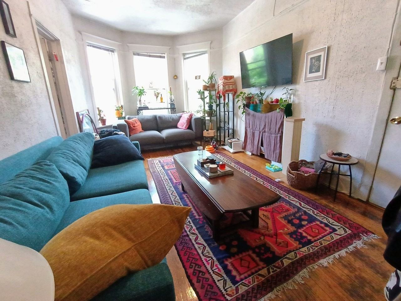 3516 N Broadway St #2 - Photo 2 of 17