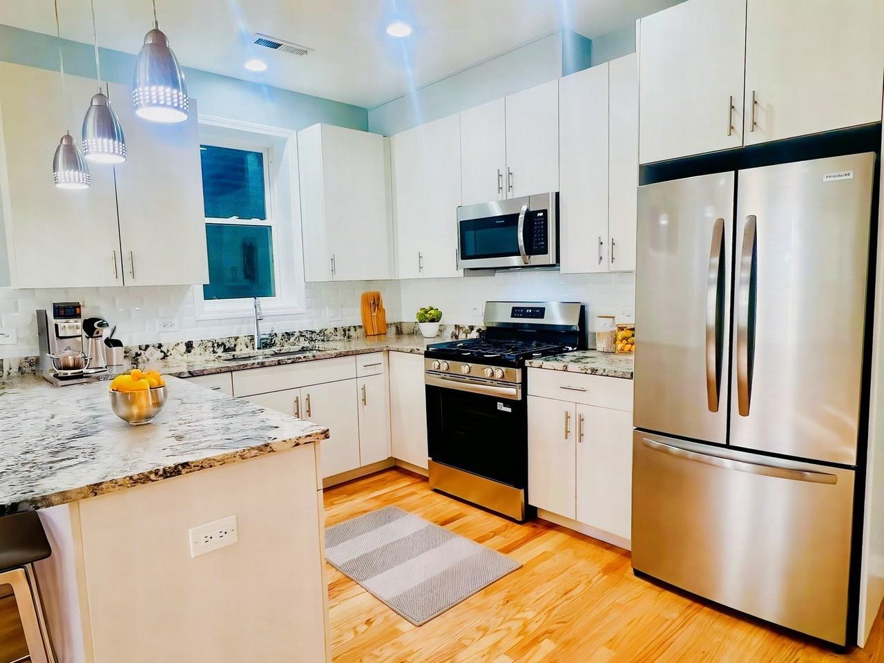 1750 W Cermak Rd #2 - Photo 4 of 16