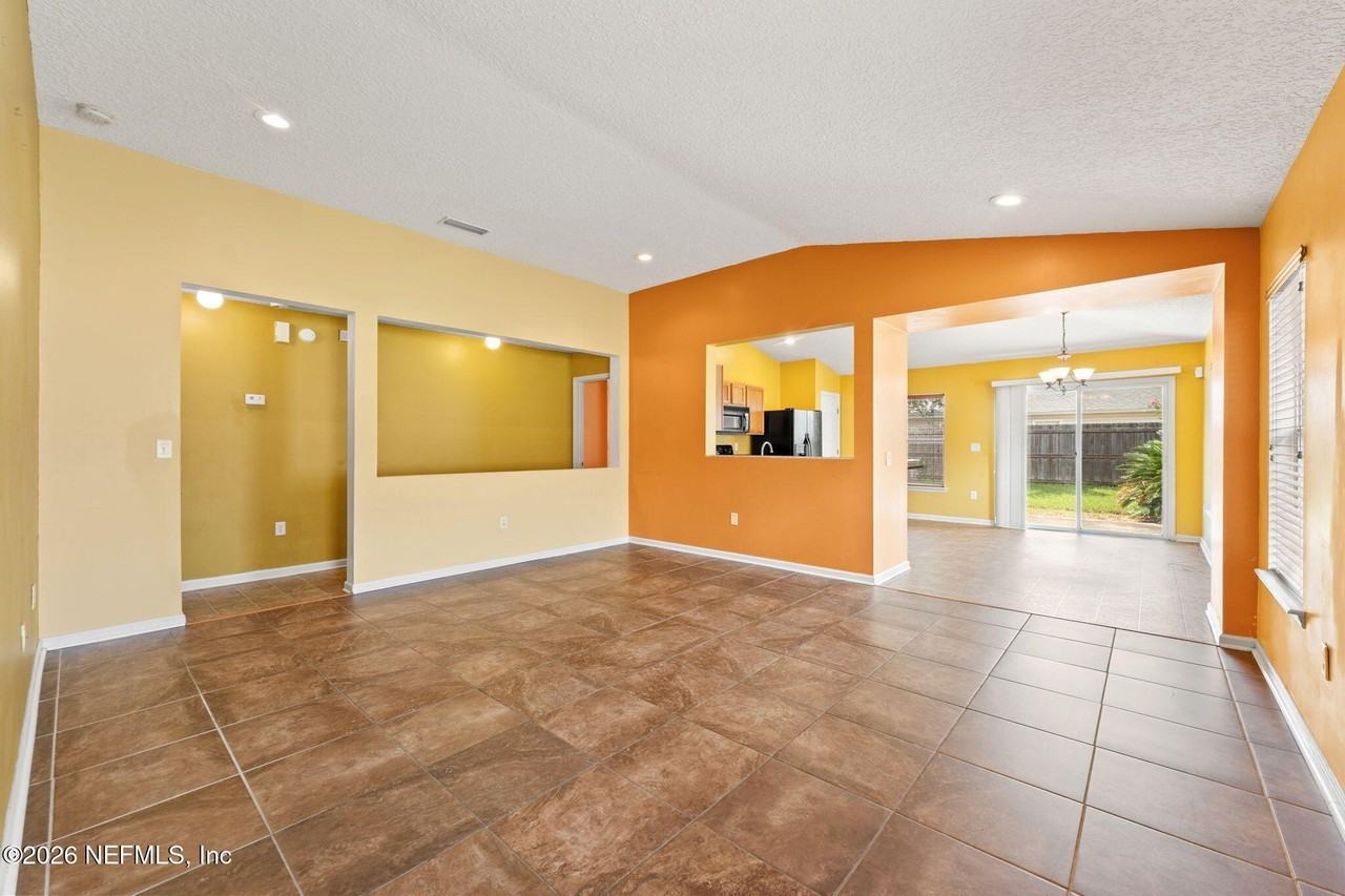 11509 Brian Lakes Dr - Photo 5 of 25