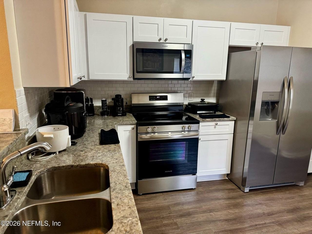 7946 Melvin Rd - Photo 5 of 11