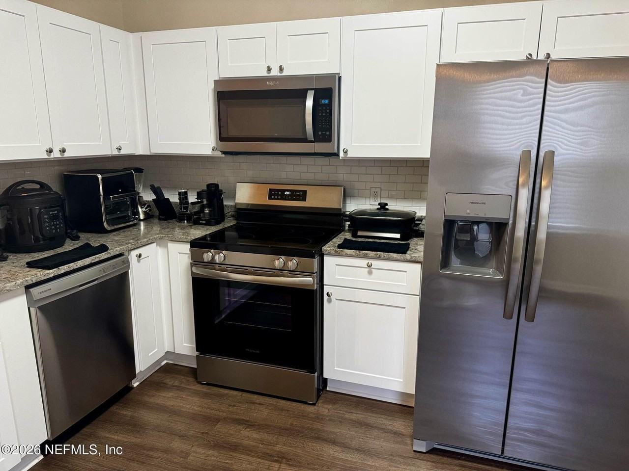 7946 Melvin Rd - Photo 6 of 11