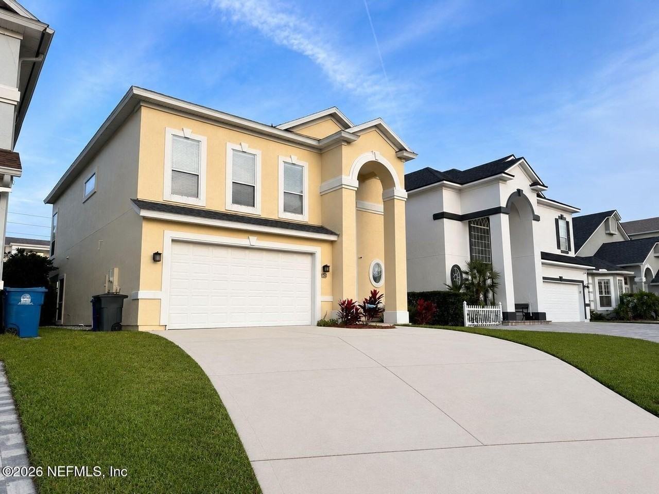 692 Sand Isles Cir - Photo 2 of 50