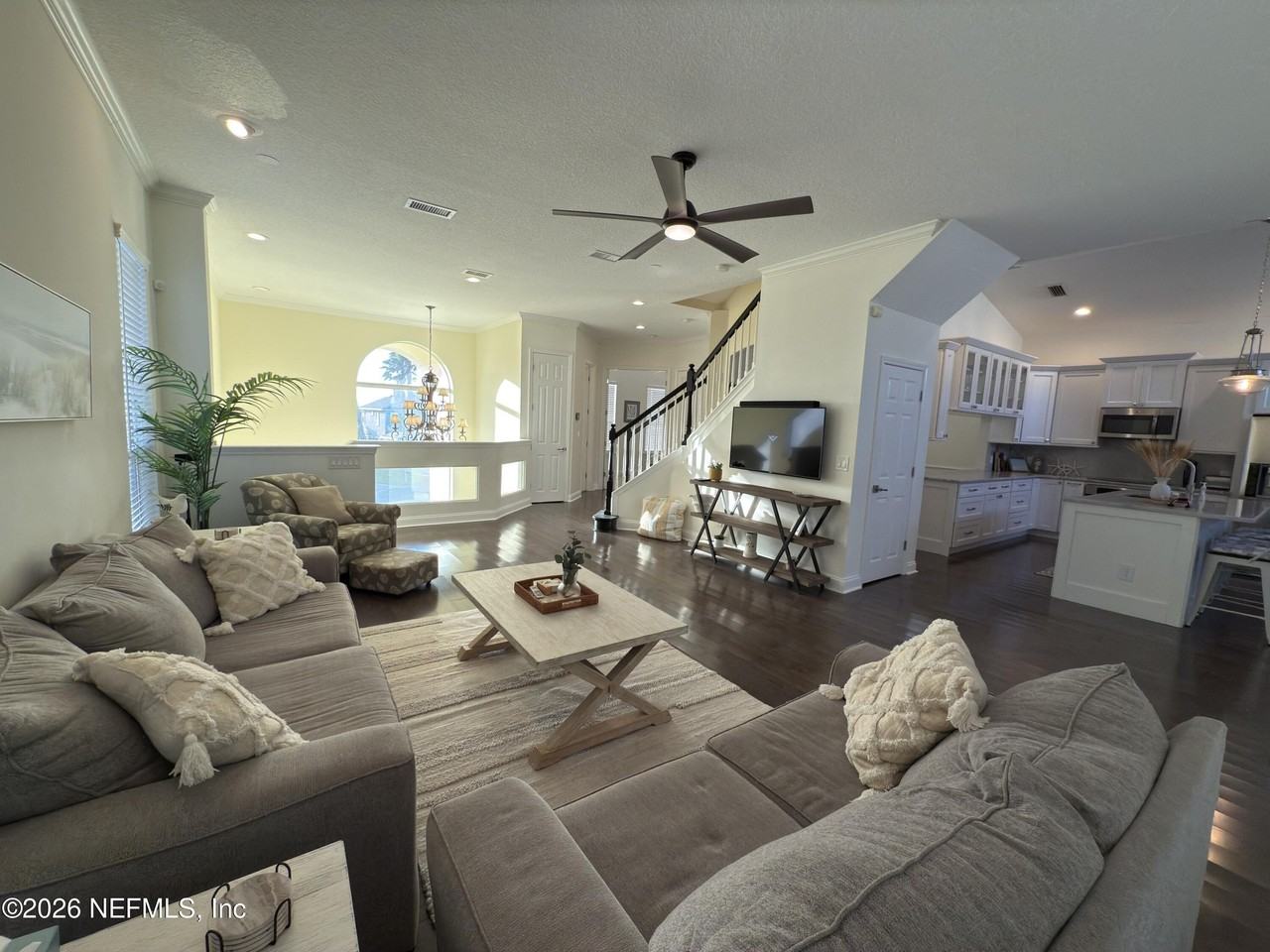 692 Sand Isles Cir - Photo 7 of 50