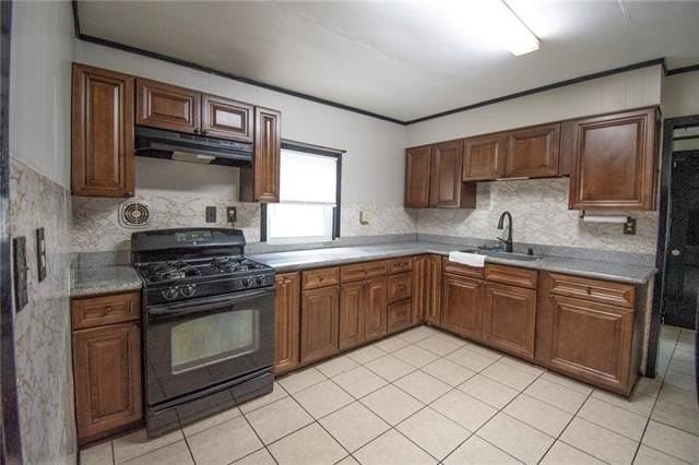 409 S Chestnut St - Photo 4 of 13