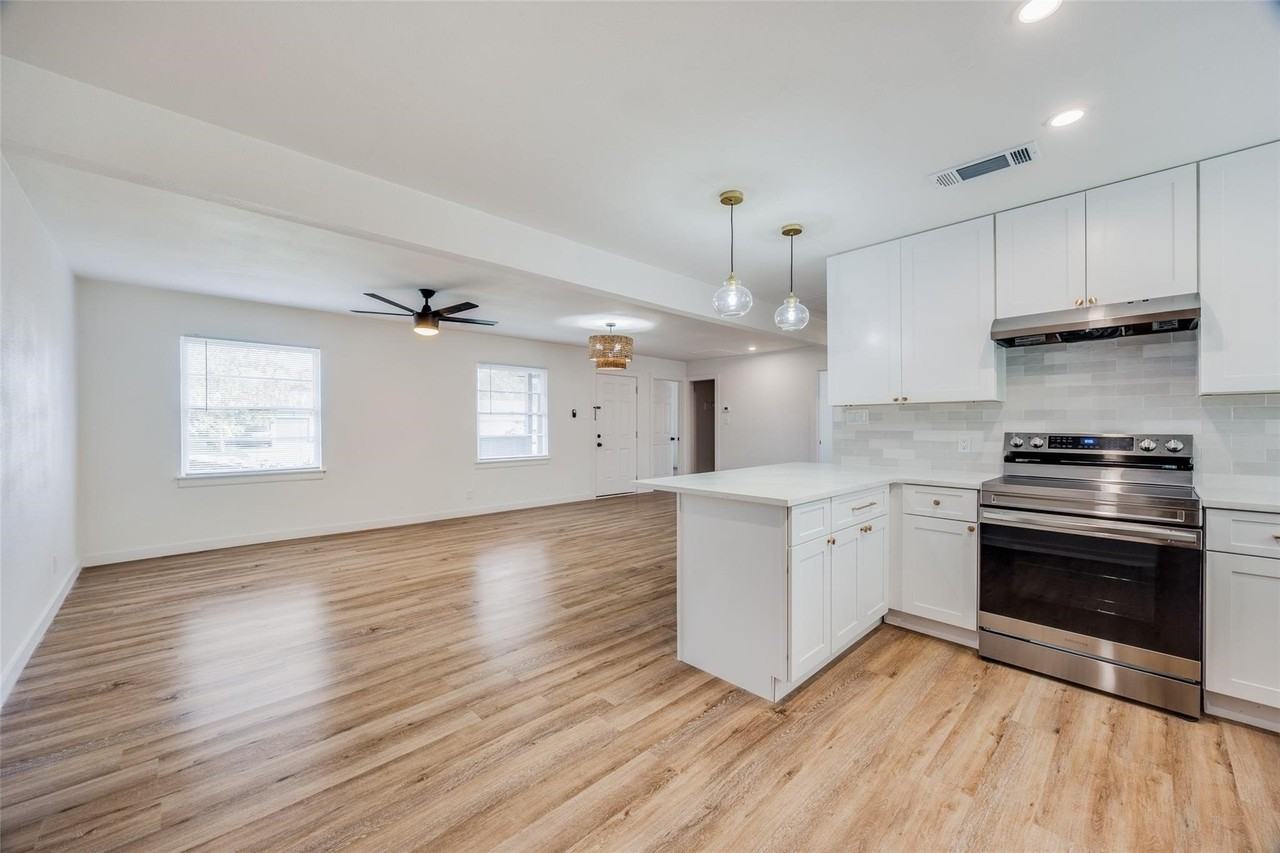 2718 Barnes Bridge Rd - Photo 3 of 12