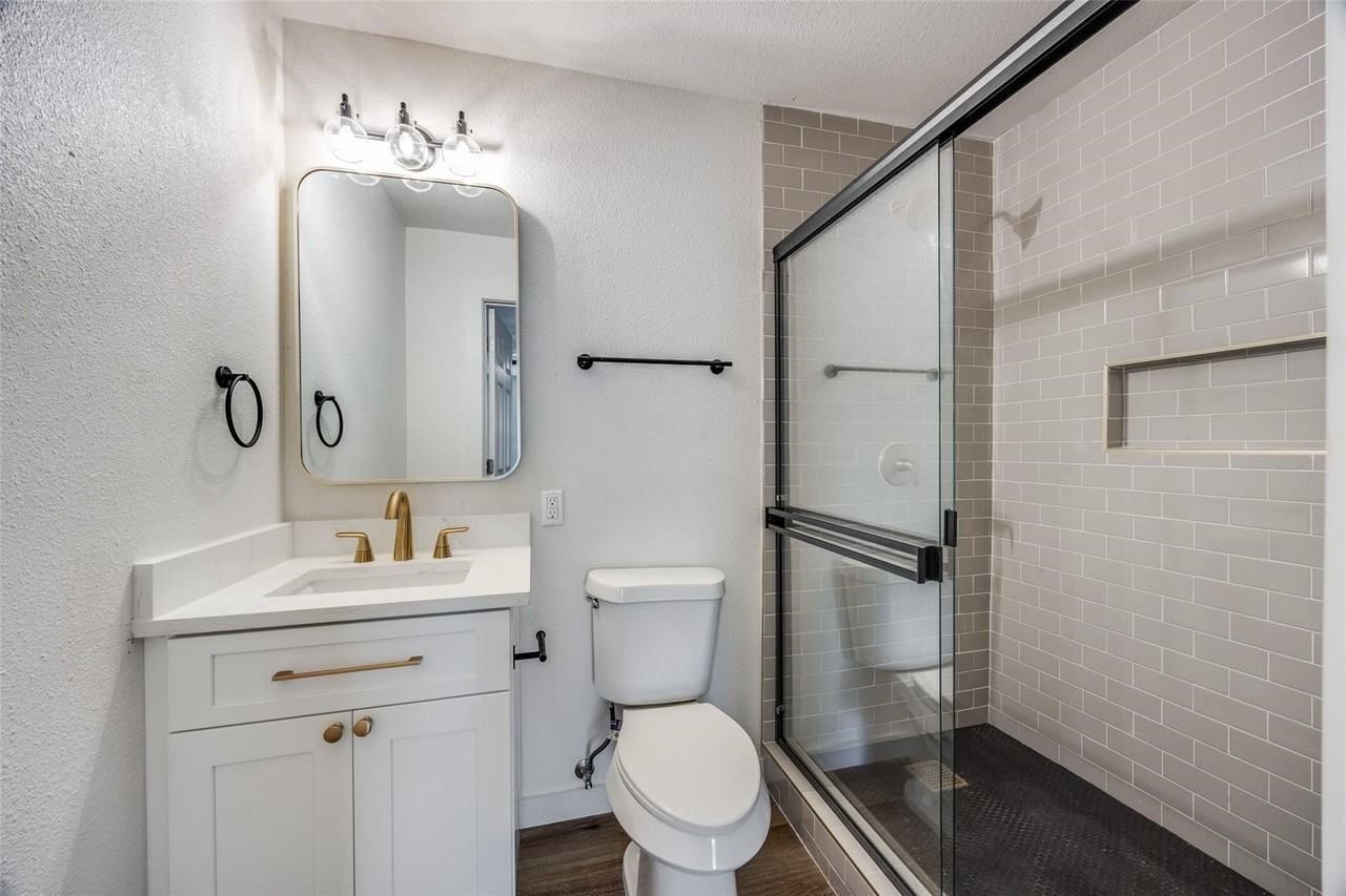 2718 Barnes Bridge Rd - Photo 7 of 12