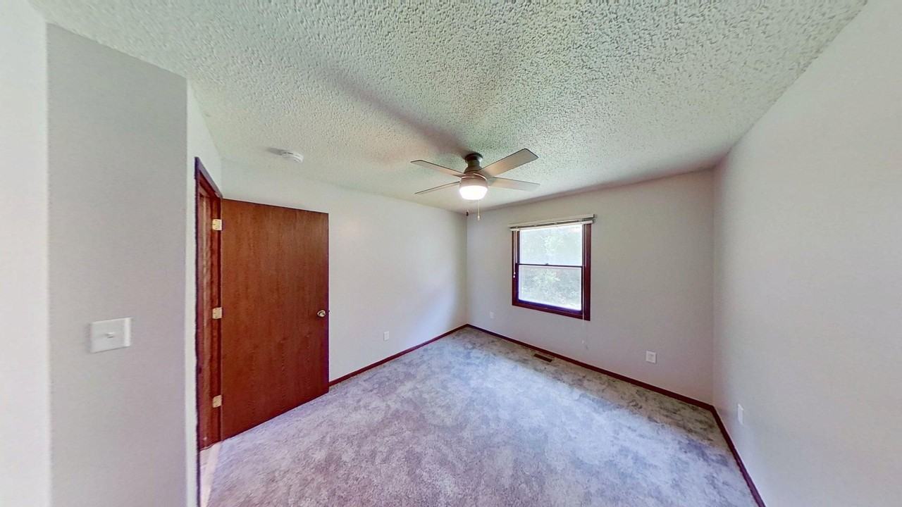 4306 50th St - Photo 4 of 15