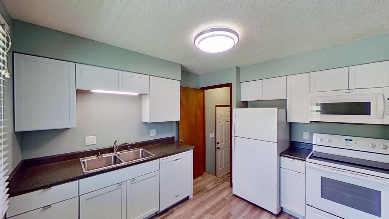 4306 50th St - Photo 6 of 15