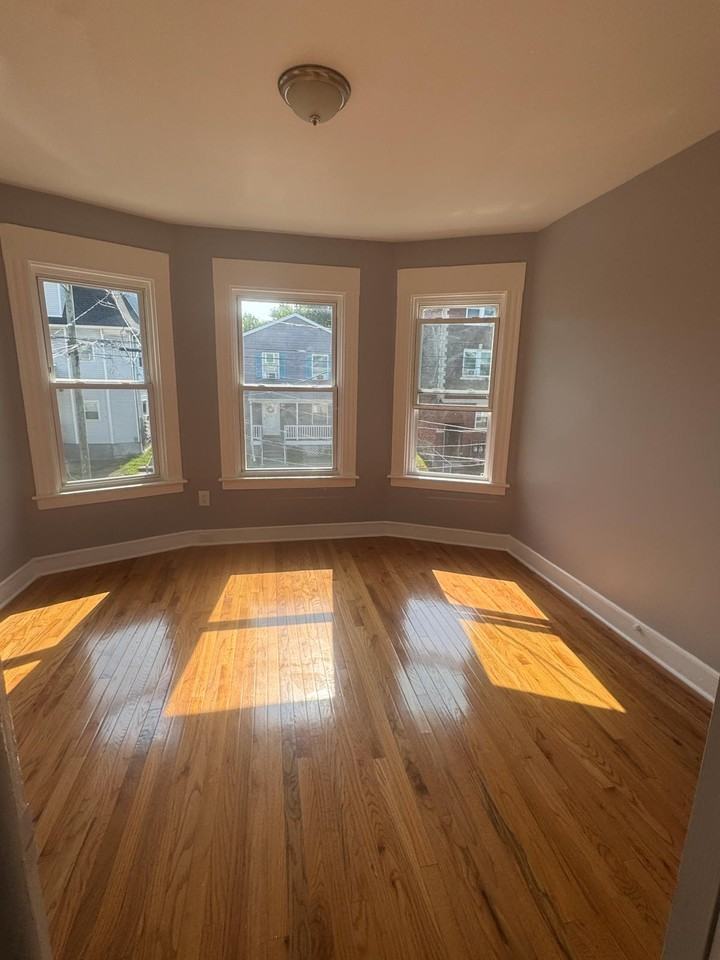 1079 Kossuth St #2 - Photo 2 of 10