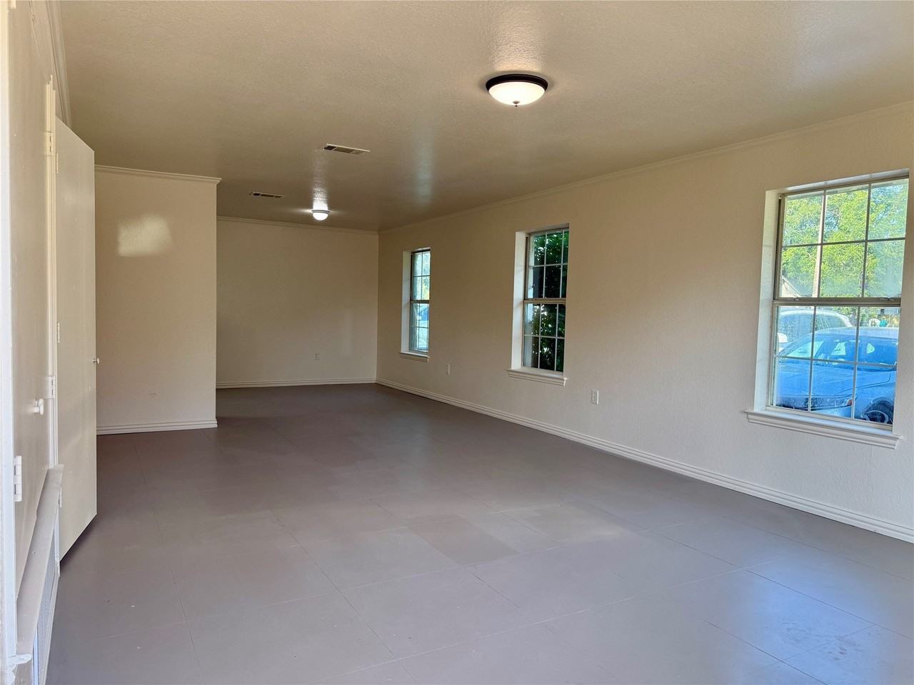 222 N 6th St - Photo 3 of 12