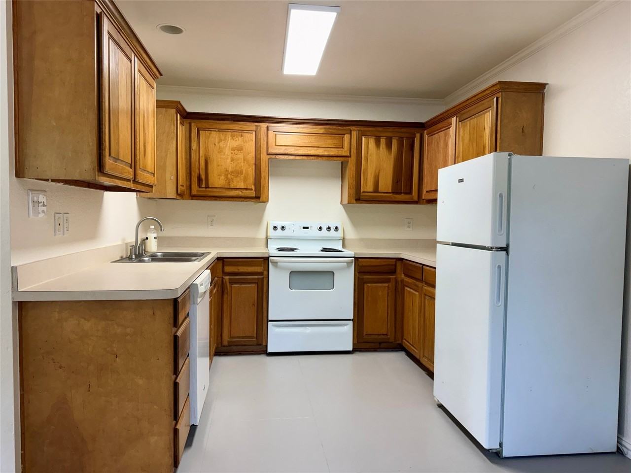 222 N 6th St - Photo 6 of 12