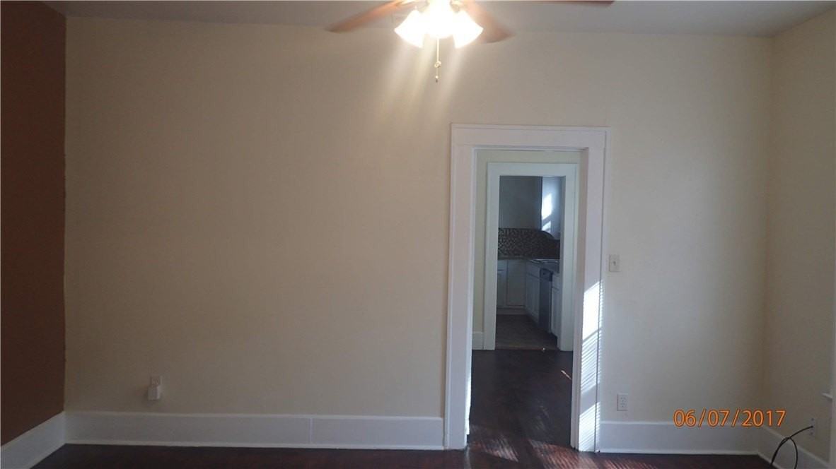 5923 Worth St - Photo 4 of 9