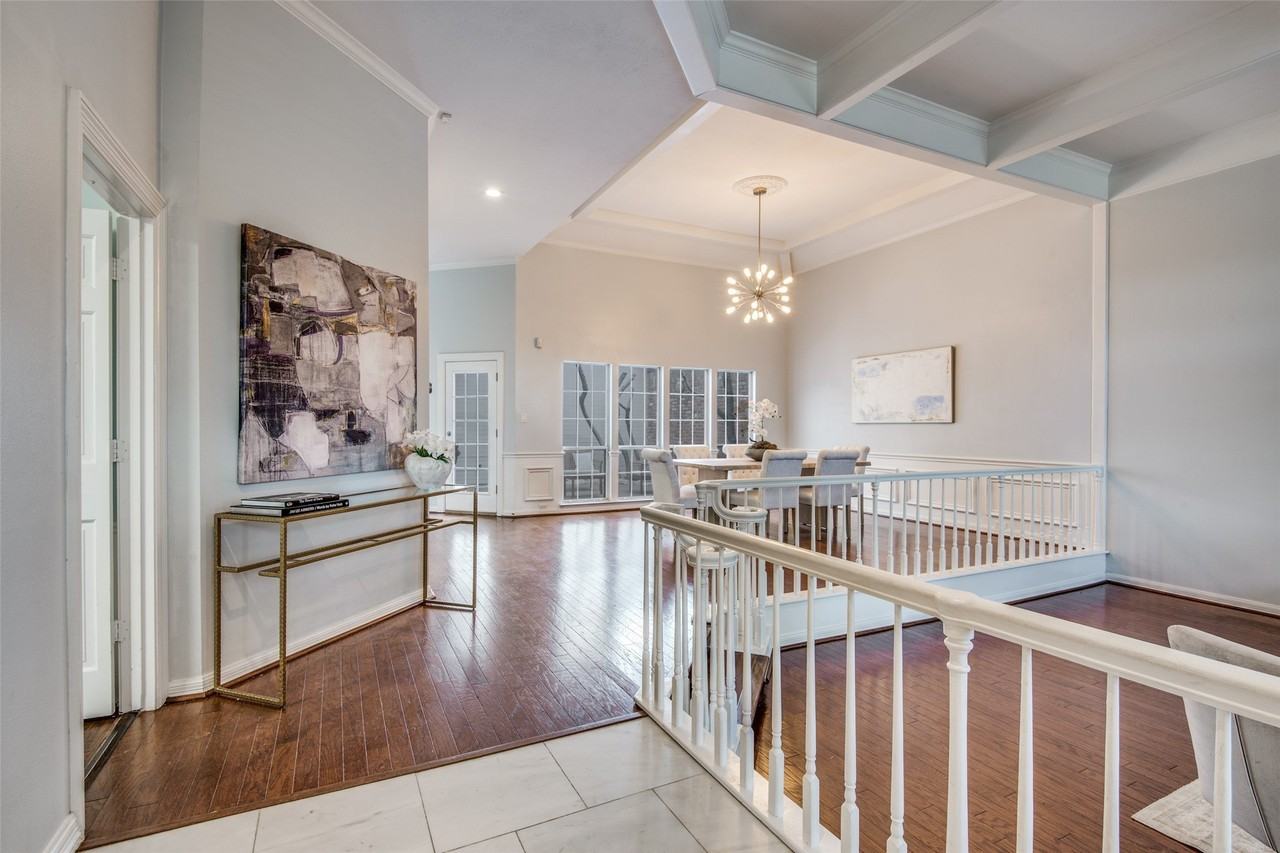 5956 Encore Dr - Photo 4 of 27