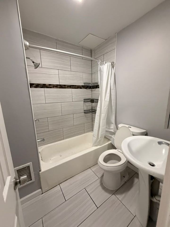 545 Park St #1R - Photo 7 of 10