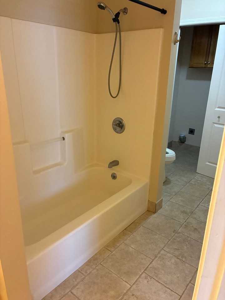 41 East Dr #4 - Photo 2 of 5