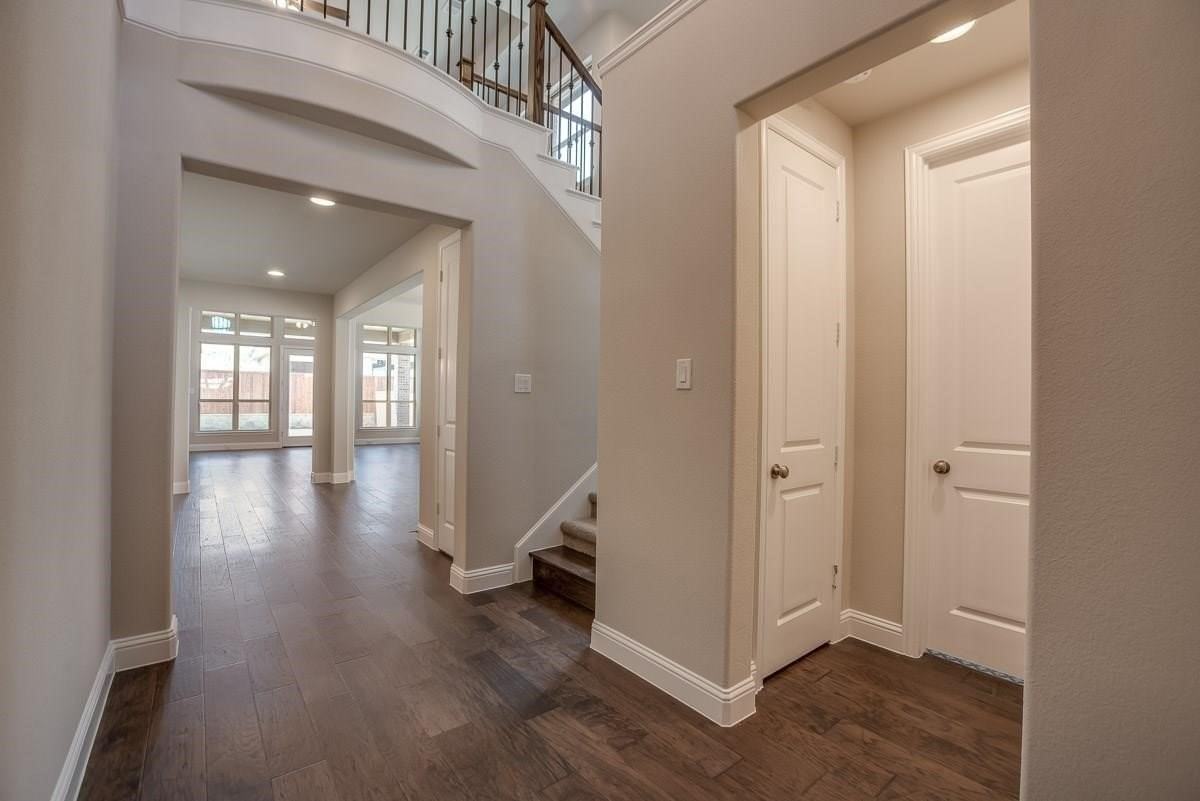 736 Carlisle Dr - Photo 7 of 36