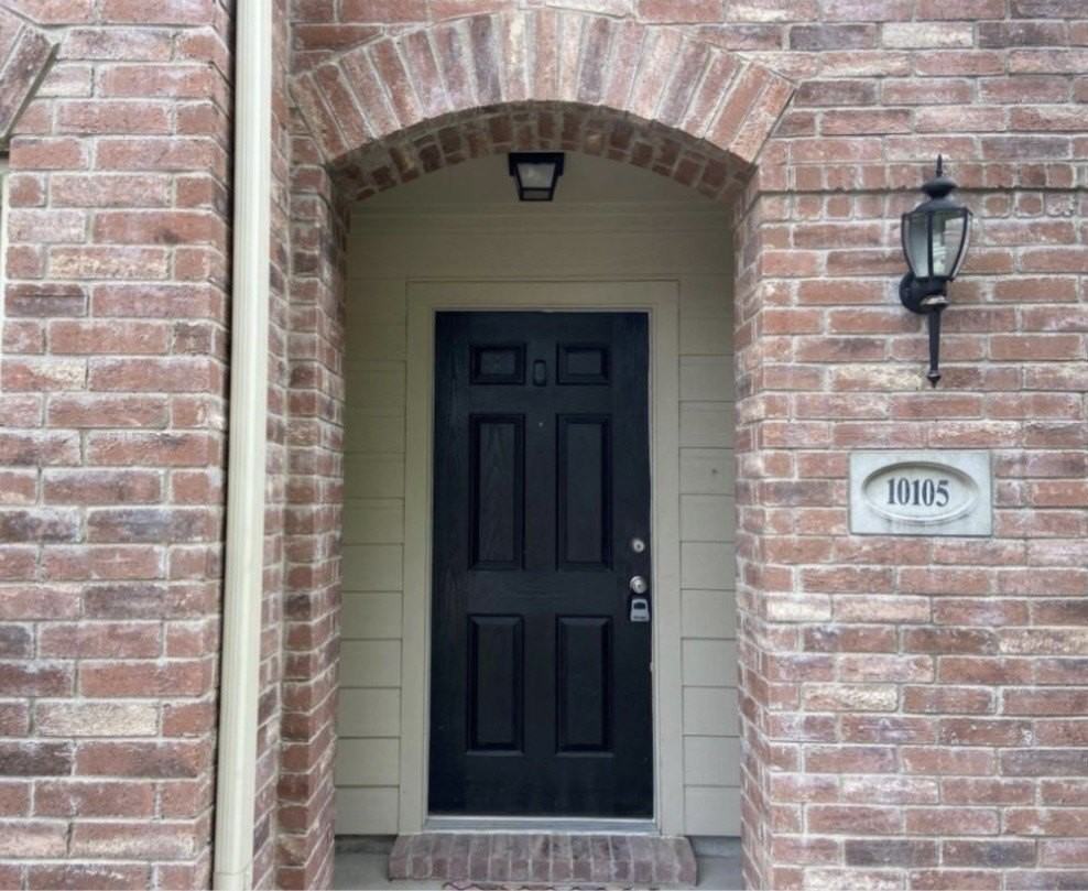 10105 Placid Dr - Photo 2 of 25