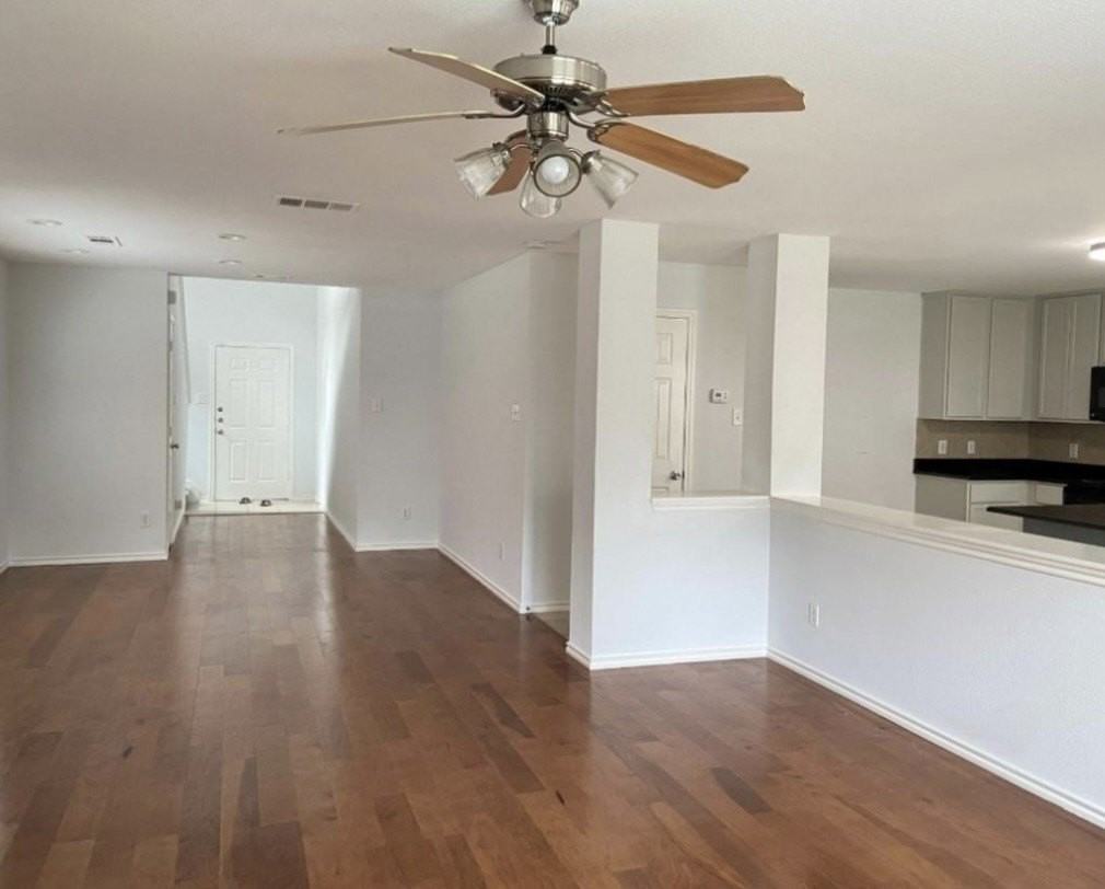 10105 Placid Dr - Photo 4 of 25