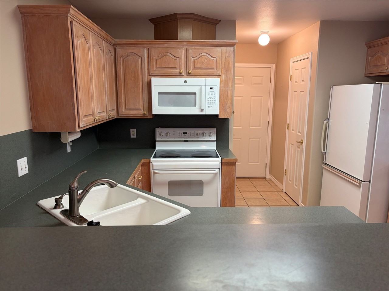 4343 Garden Grove Ln - Photo 7 of 27