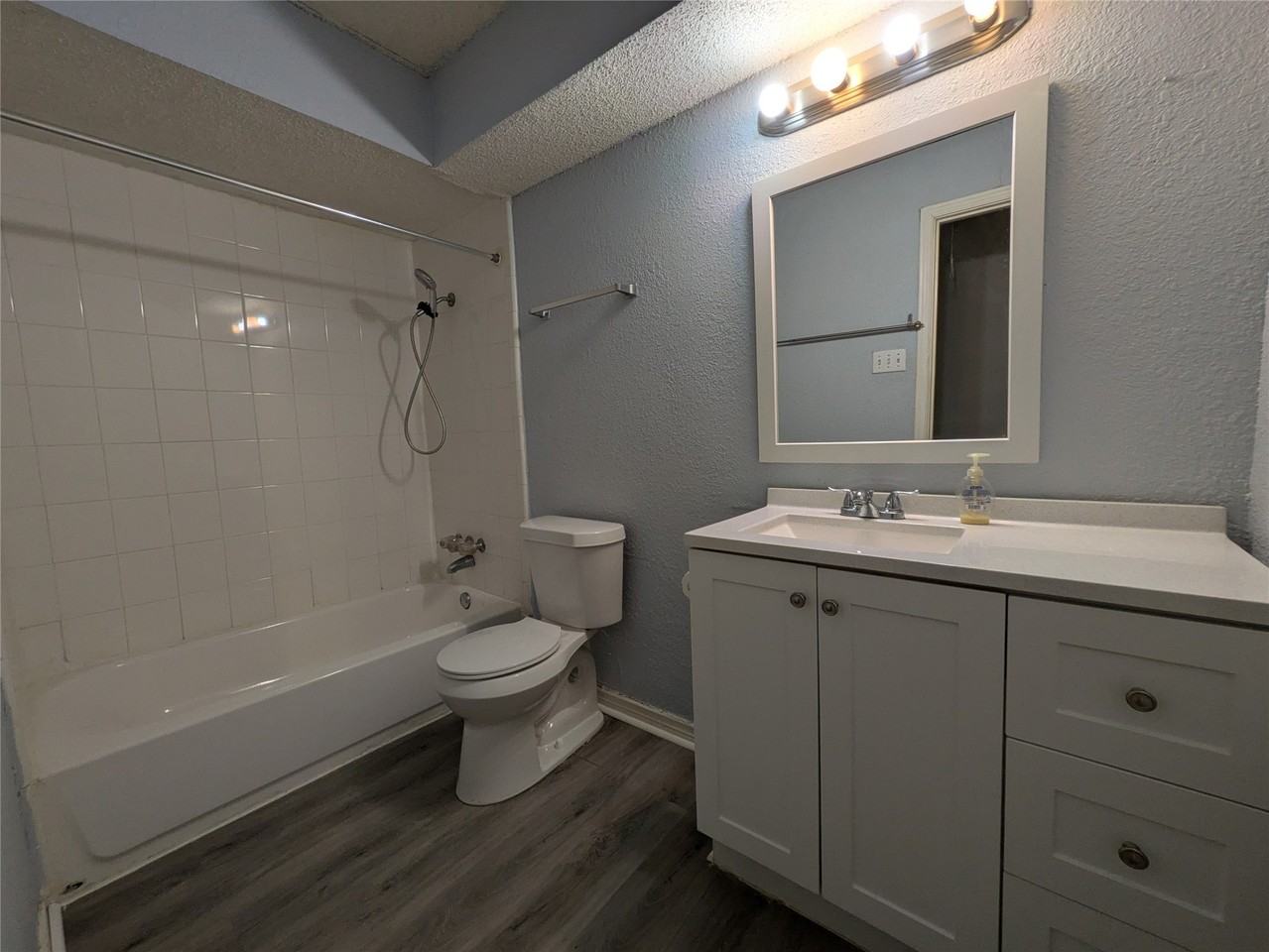 1800 Fernwood Cir - Photo 6 of 14