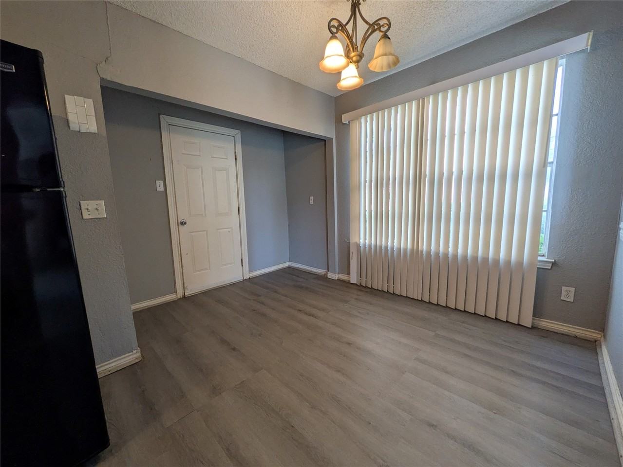 1800 Fernwood Cir - Photo 7 of 14