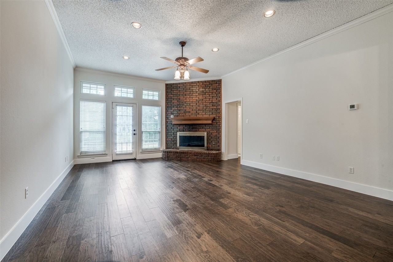 512 Parkview Pl - Photo 4 of 30