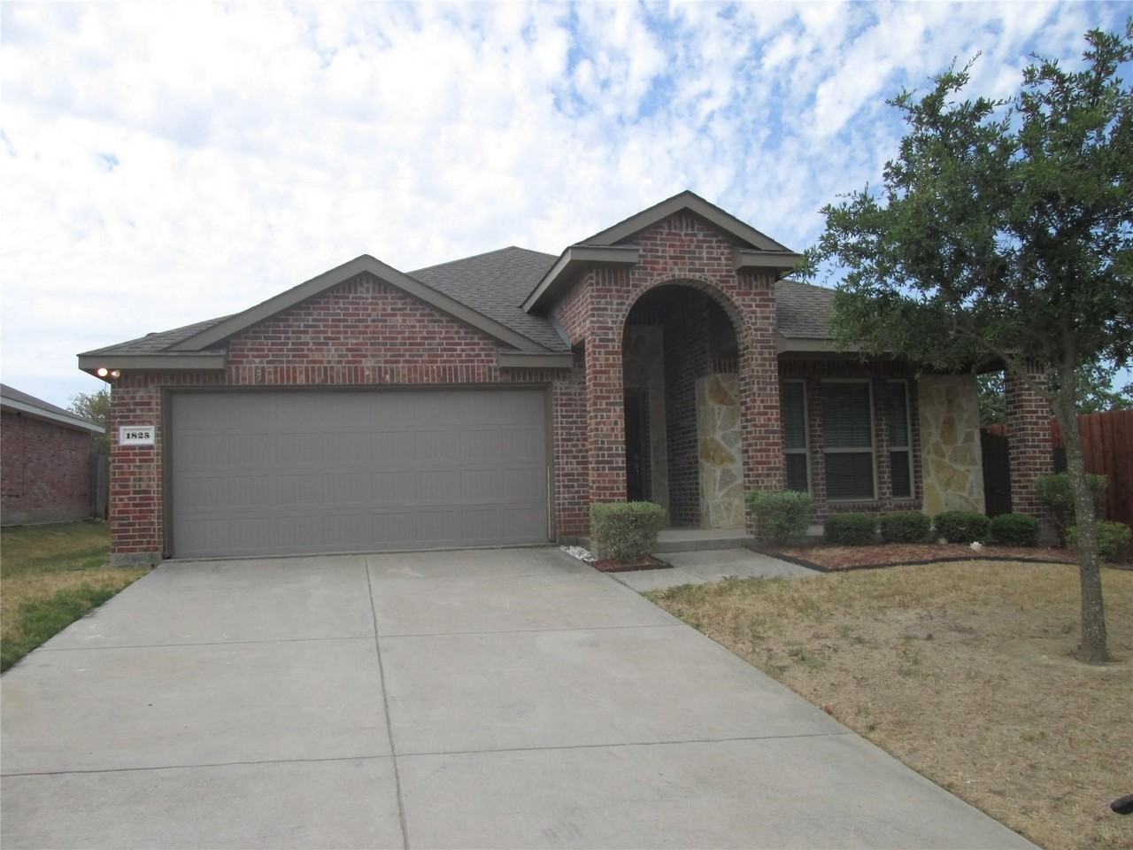 1825 Birch Wood Rd - Photo 2 of 18