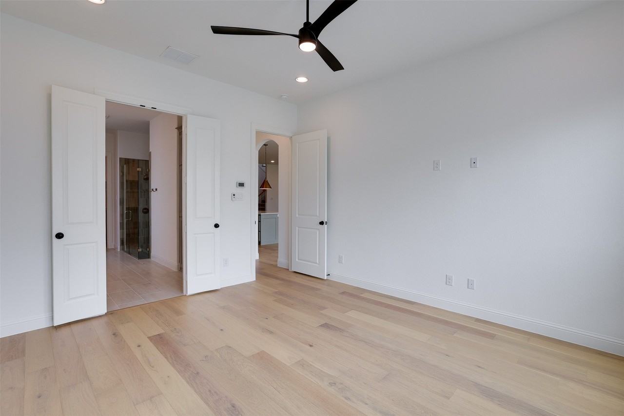 611 Hummingbird Dr - Photo 4 of 18