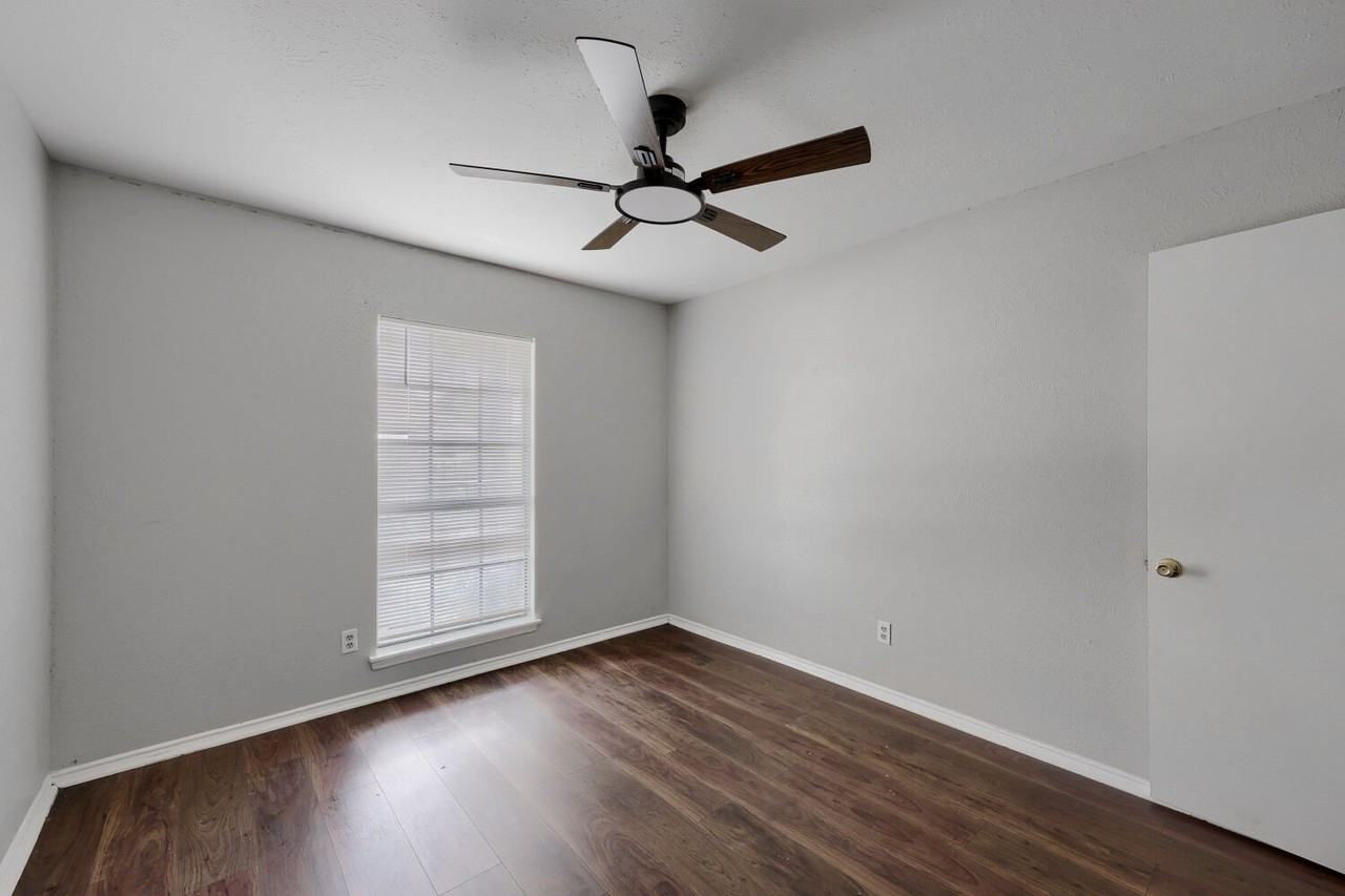 1005 Whitewater Trl - Photo 5 of 28