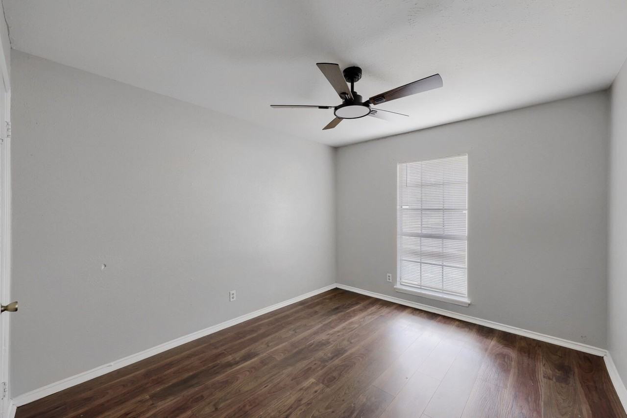 1005 Whitewater Trl - Photo 6 of 28