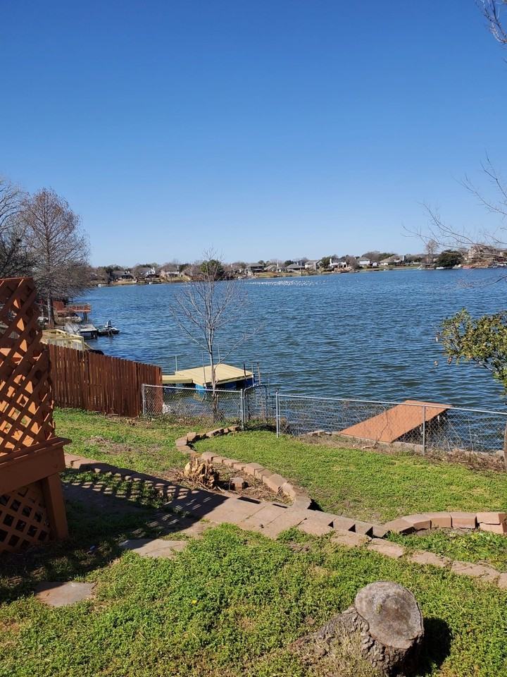 1211 Lakeshore Dr - Photo 7 of 8